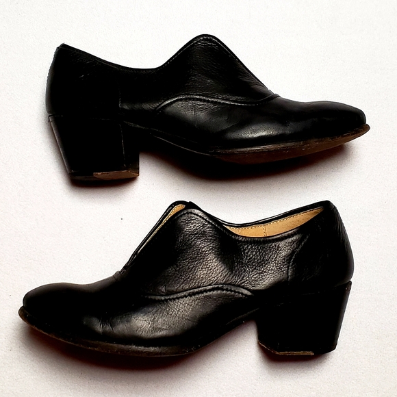 frye block heel leather booties